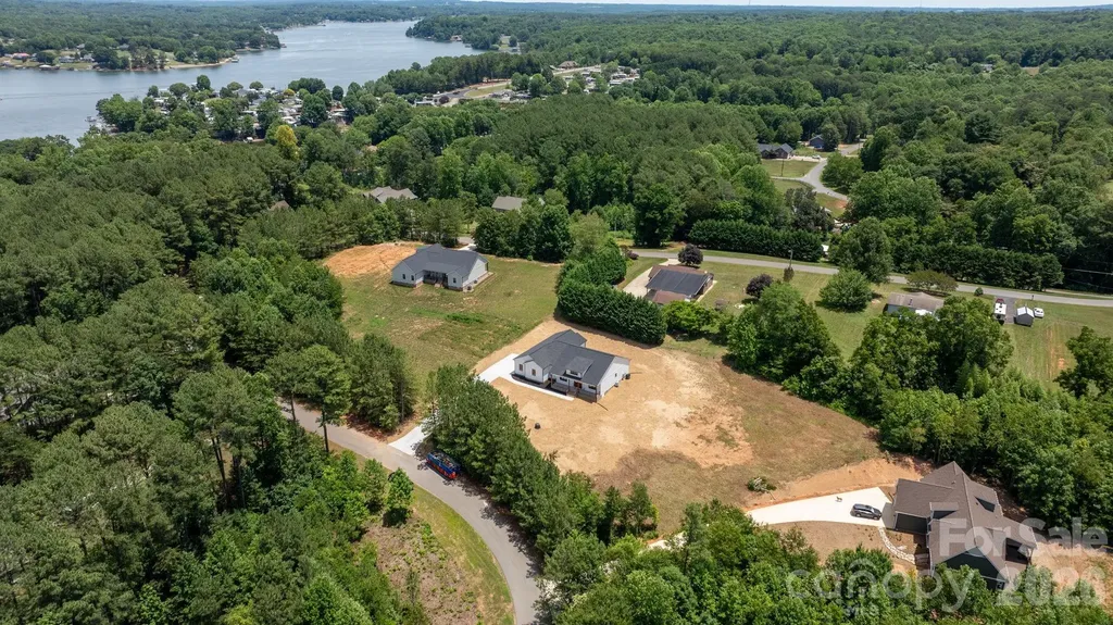 1265 Misty Lane Hickory NC 28601