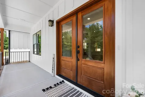 1265 Misty Lane Hickory NC 28601