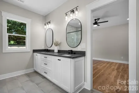 1265 Misty Lane Hickory NC 28601