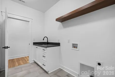1265 Misty Lane Hickory NC 28601