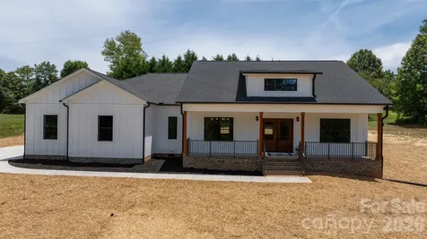 1265 Misty Lane Hickory NC 28601