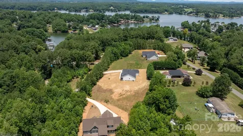 1265 Misty Lane Hickory NC 28601