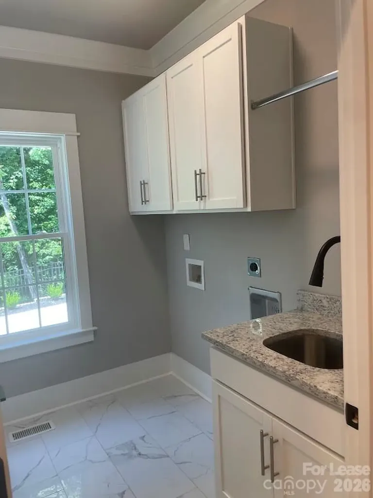 7221 Static Way Sherrills Ford NC 28673