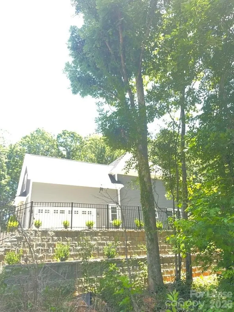 7221 Static Way Sherrills Ford NC 28673