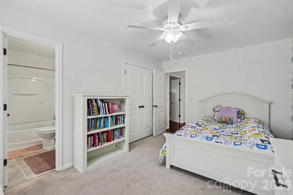 5621 Turkey Oak Drive Charlotte NC 28227