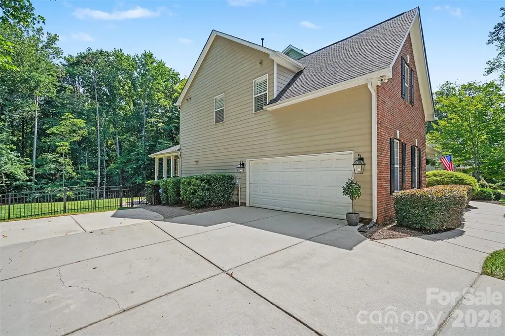 5621 Turkey Oak Drive Charlotte NC 28227
