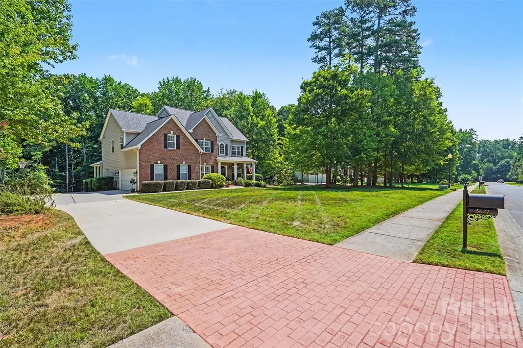 5621 Turkey Oak Drive Charlotte NC 28227