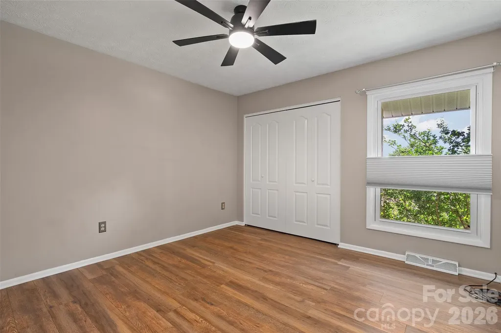 519 Nellie John Drive Clyde NC 28721