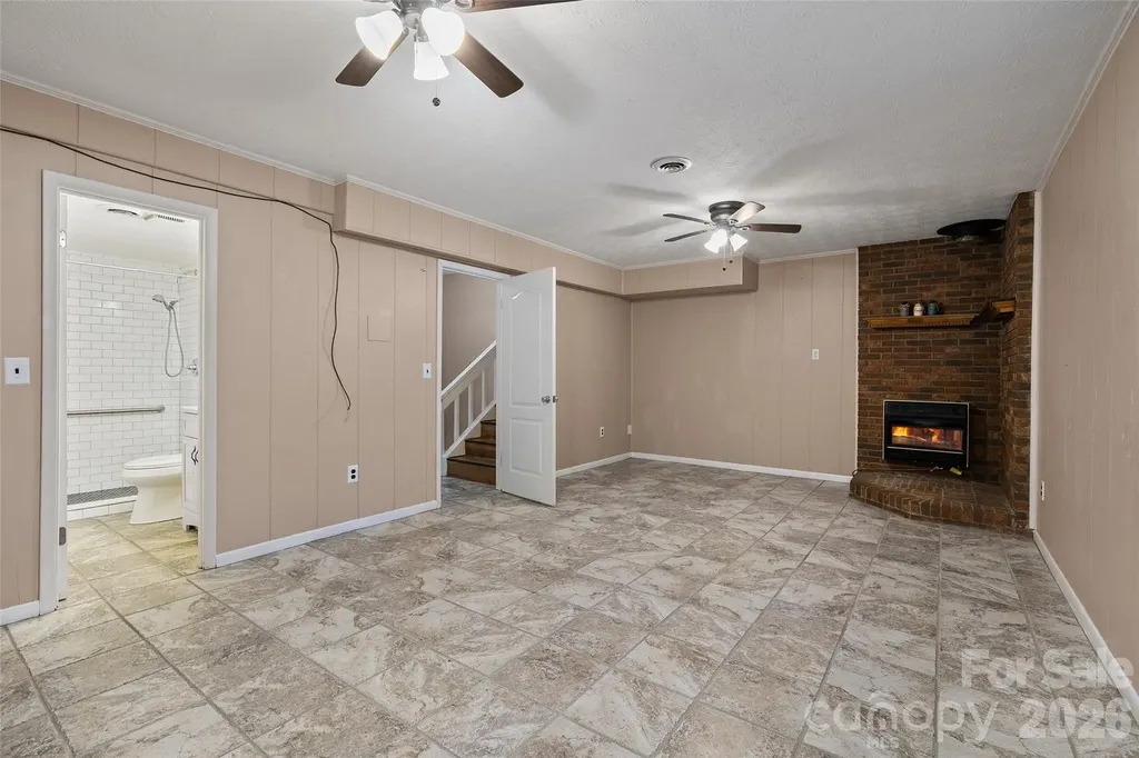 519 Nellie John Drive Clyde NC 28721