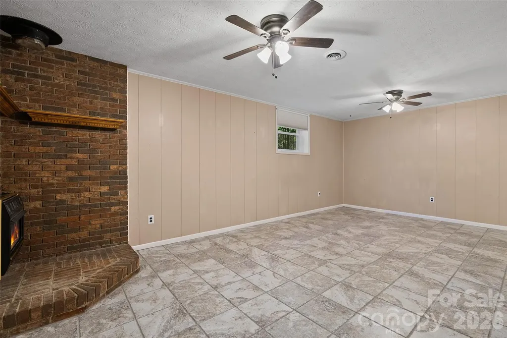 519 Nellie John Drive Clyde NC 28721