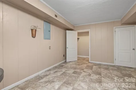 519 Nellie John Drive Clyde NC 28721