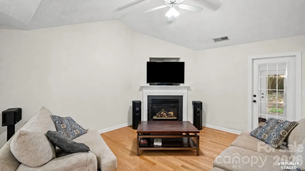 5050 Gibbons Link Road Charlotte NC 28269