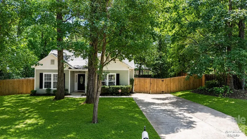 5050 Gibbons Link Road Charlotte NC 28269