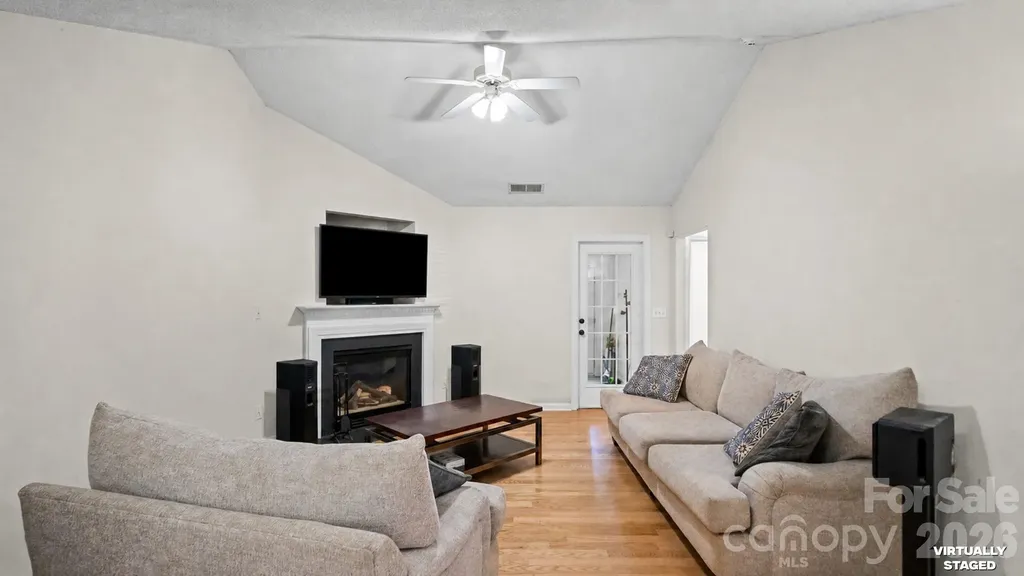 5050 Gibbons Link Road Charlotte NC 28269