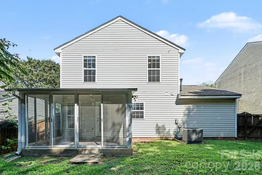 1029 Jordans Pond Lane Charlotte NC 28214