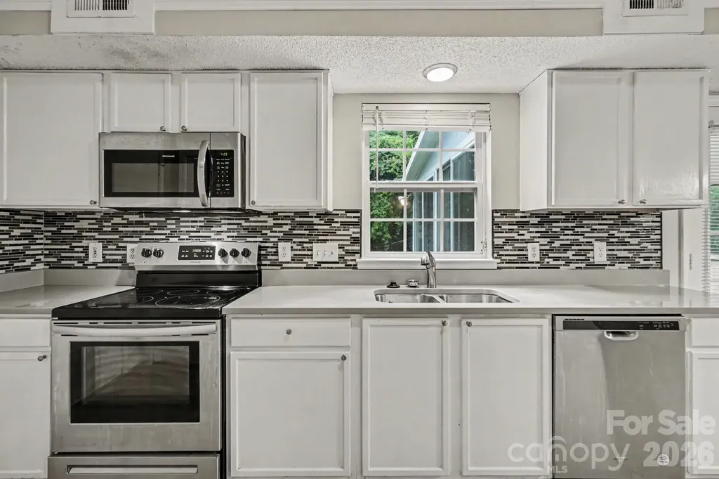 1029 Jordans Pond Lane Charlotte NC 28214