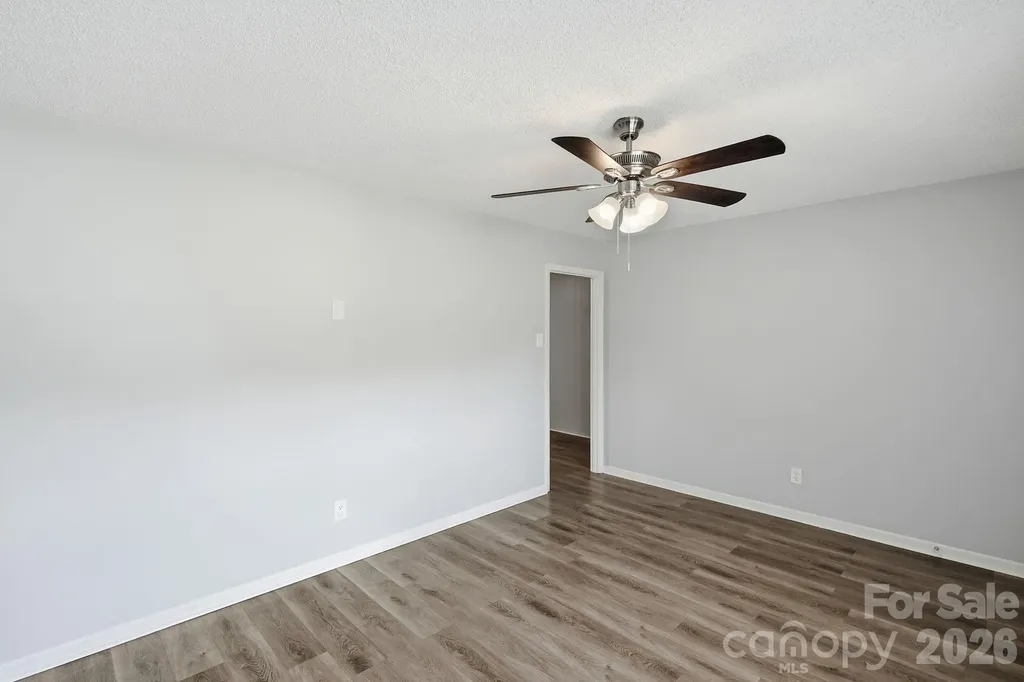 5008 Sea Oates Lane Bessemer City NC 28016