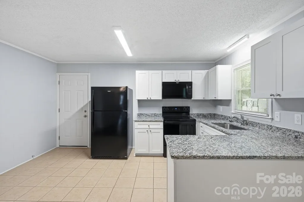 5008 Sea Oates Lane Bessemer City NC 28016