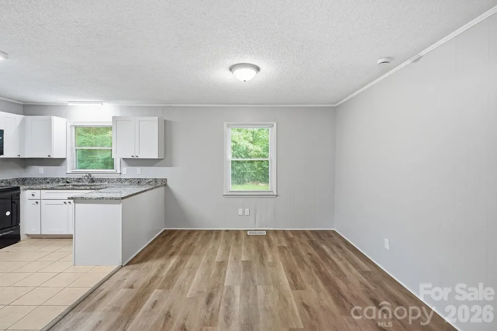 5008 Sea Oates Lane Bessemer City NC 28016