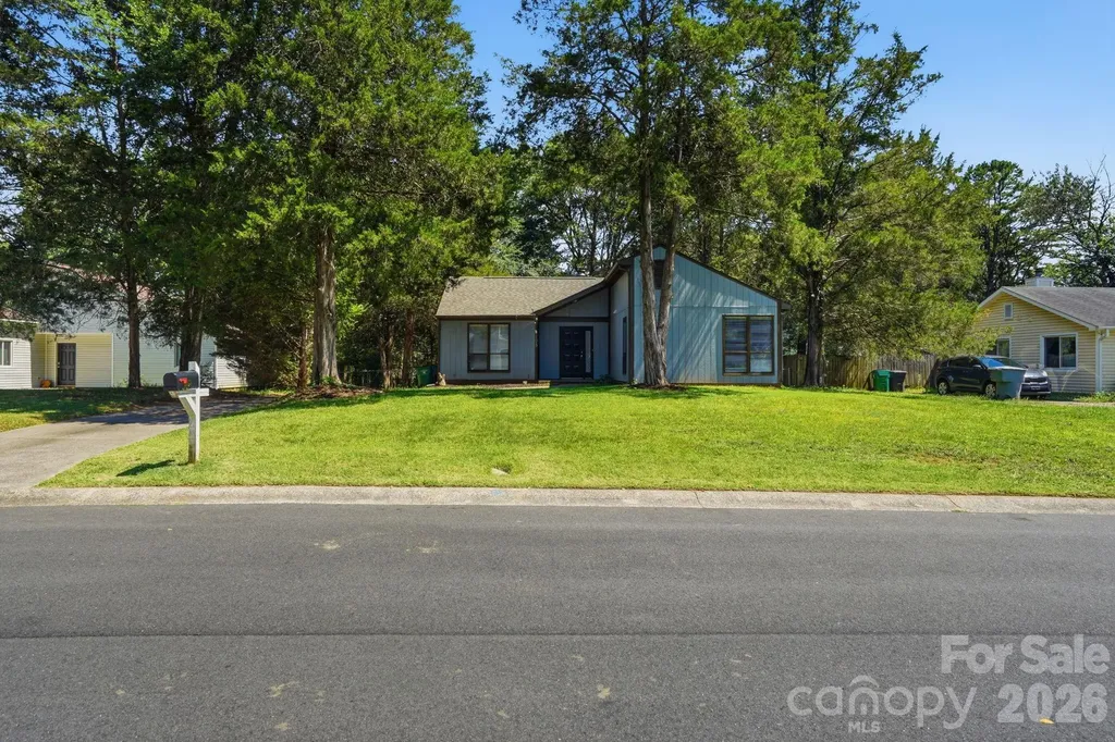 Charlotte NC, 11813 Moonridge Drive