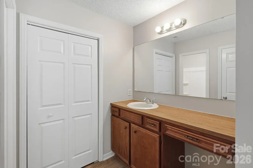 11813 Moonridge Drive Charlotte NC 28226