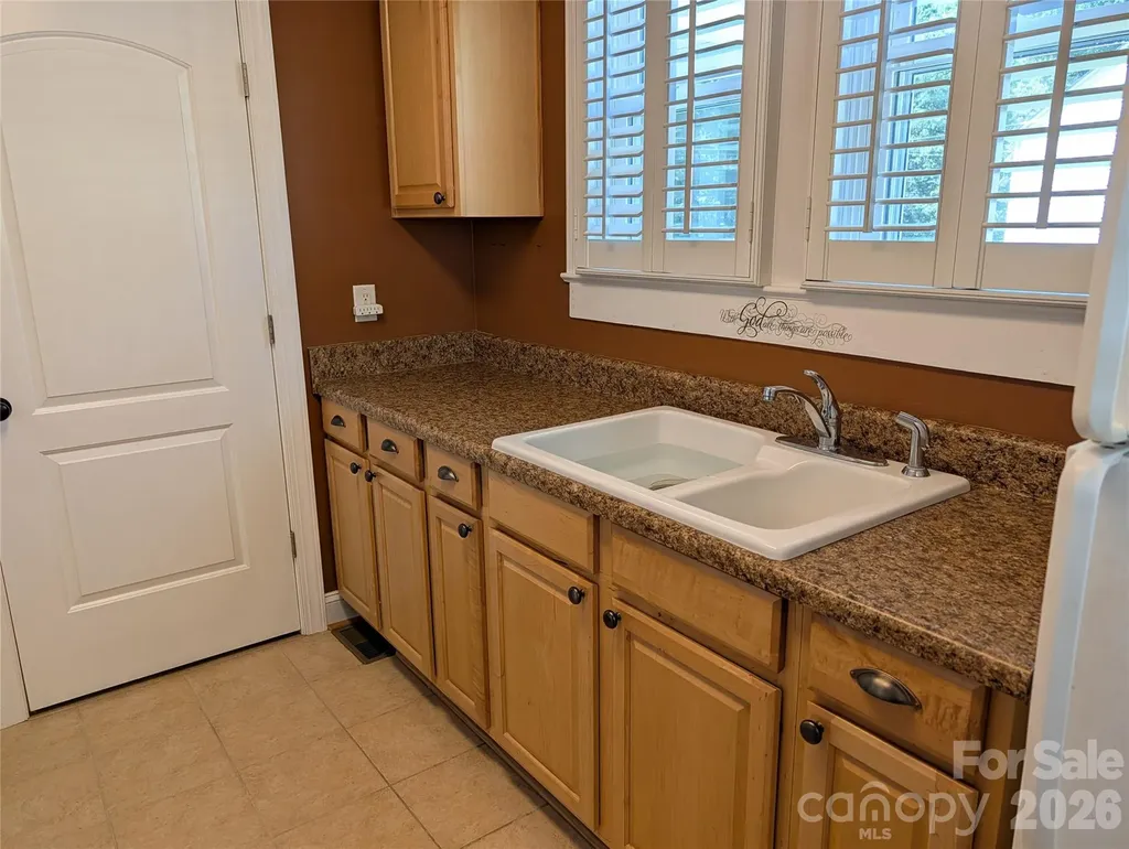 61 NW Spencer Avenue NW Concord NC 28025
