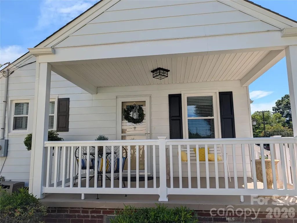 61 NW Spencer Avenue NW Concord NC 28025
