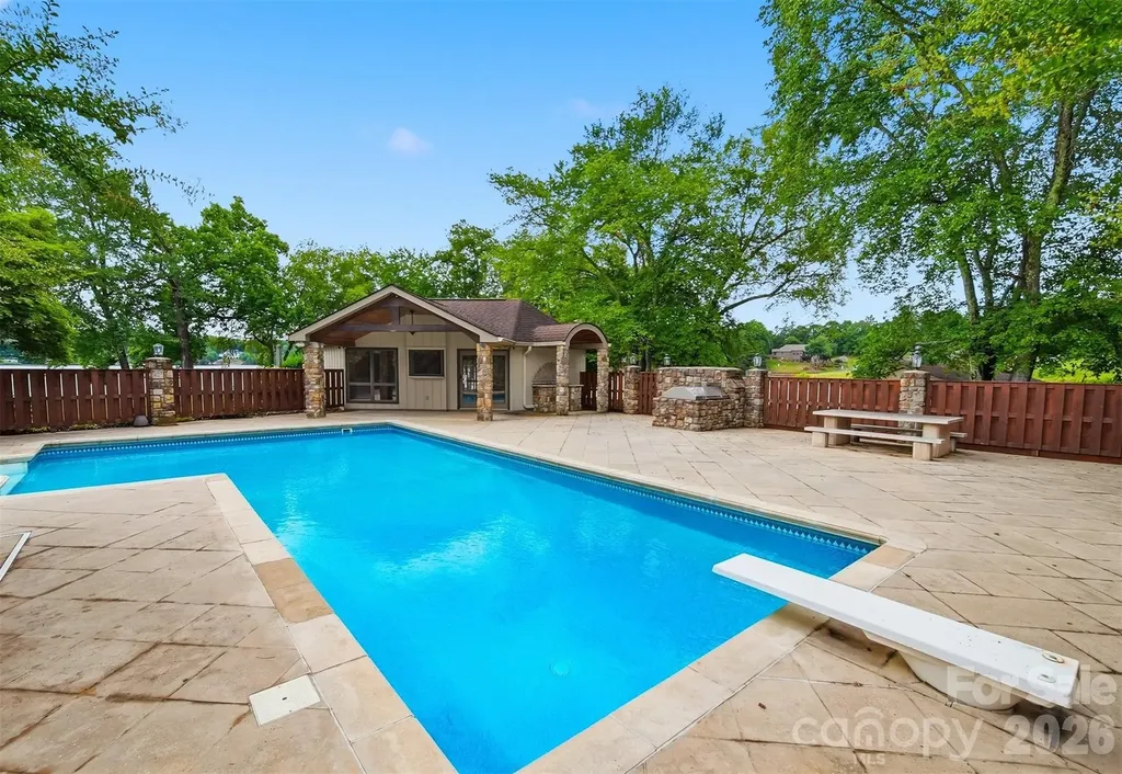 48 Drum And Hammer Drive Taylorsville NC 28681