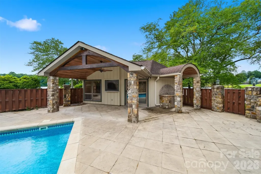 48 Drum And Hammer Drive Taylorsville NC 28681