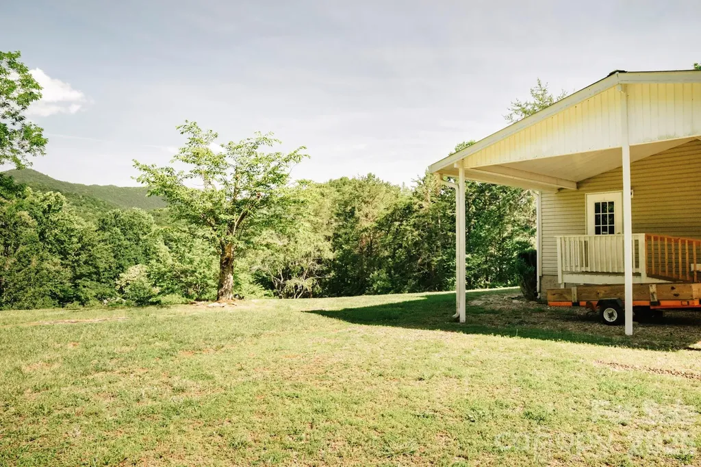 2391 Hickory Knoll Road Franklin NC 28734