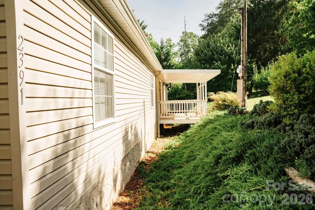 2391 Hickory Knoll Road Franklin NC 28734