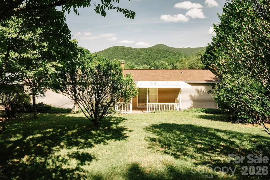 2391 Hickory Knoll Road Franklin NC 28734