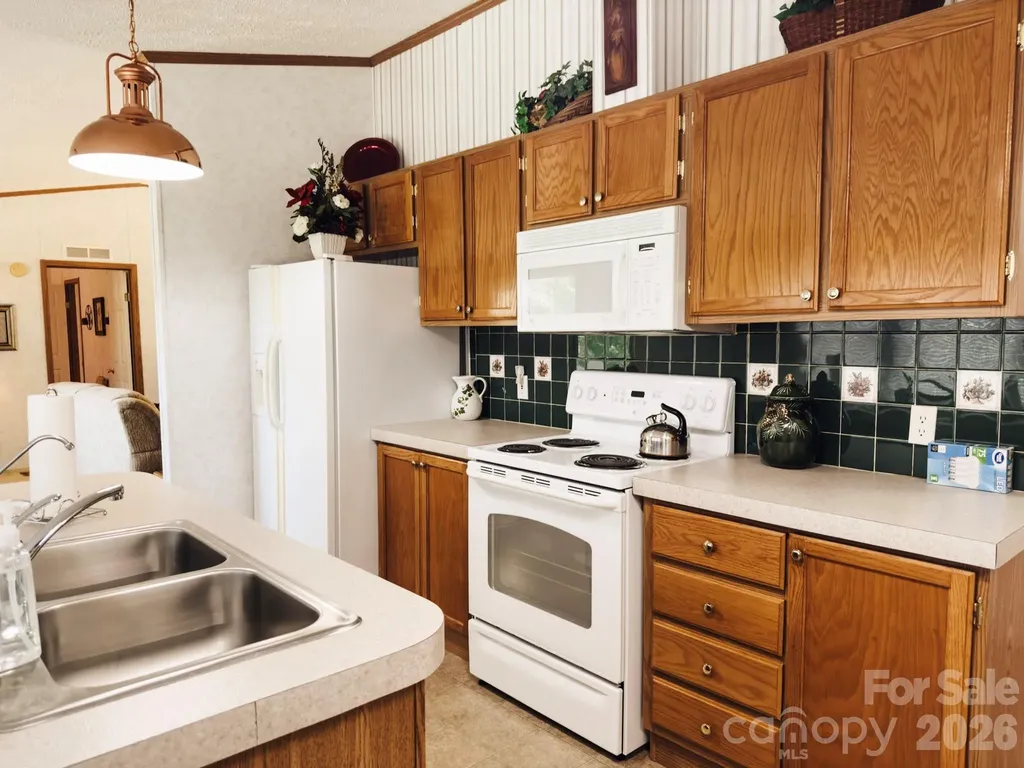 2391 Hickory Knoll Road Franklin NC 28734