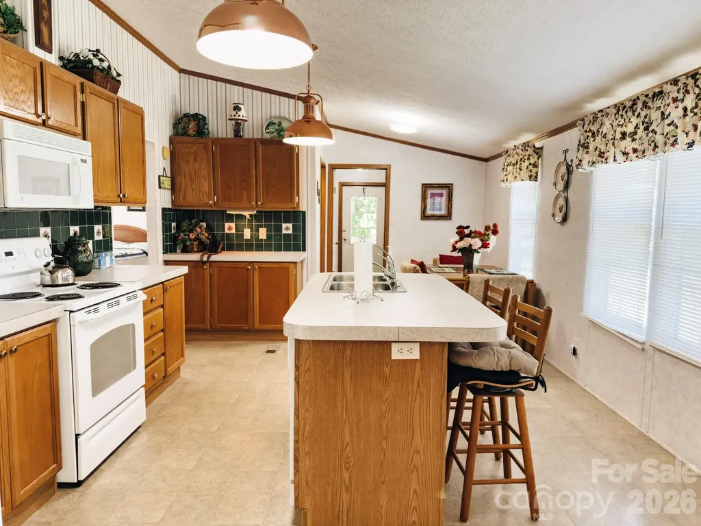 2391 Hickory Knoll Road Franklin NC 28734