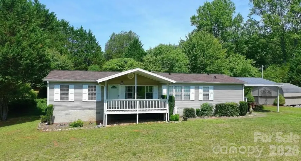 2391 Hickory Knoll Road Franklin NC 28734