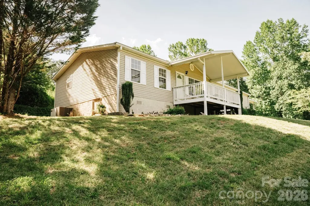 2391 Hickory Knoll Road Franklin NC 28734