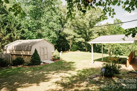 2391 Hickory Knoll Road Franklin NC 28734
