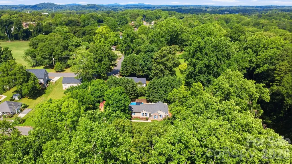 121 Oak Street Belmont NC 28012