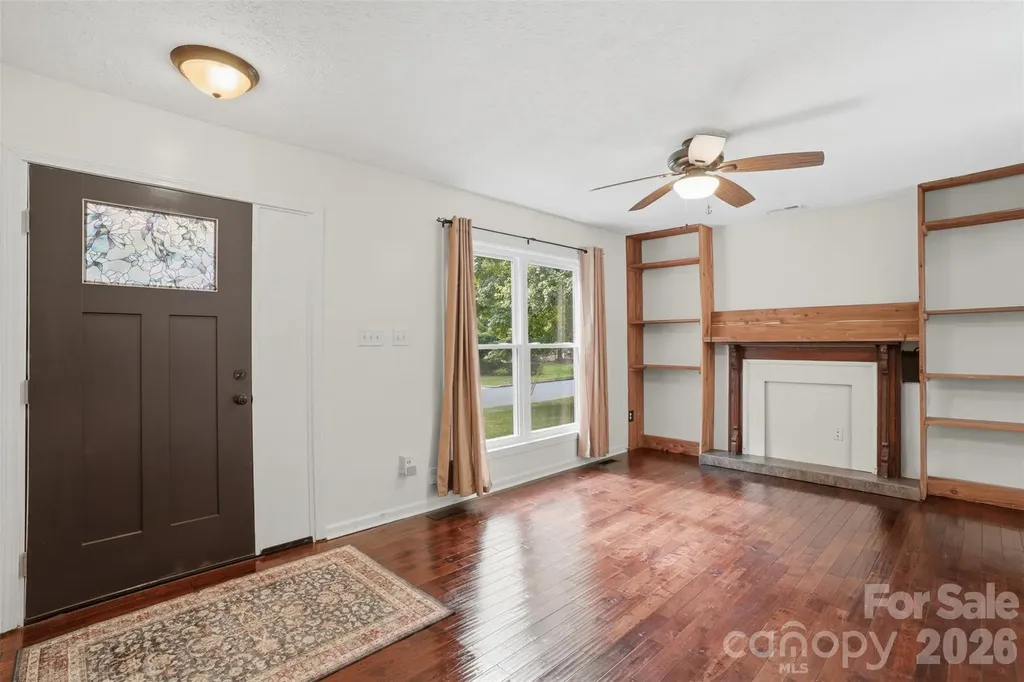 121 Oak Street Belmont NC 28012