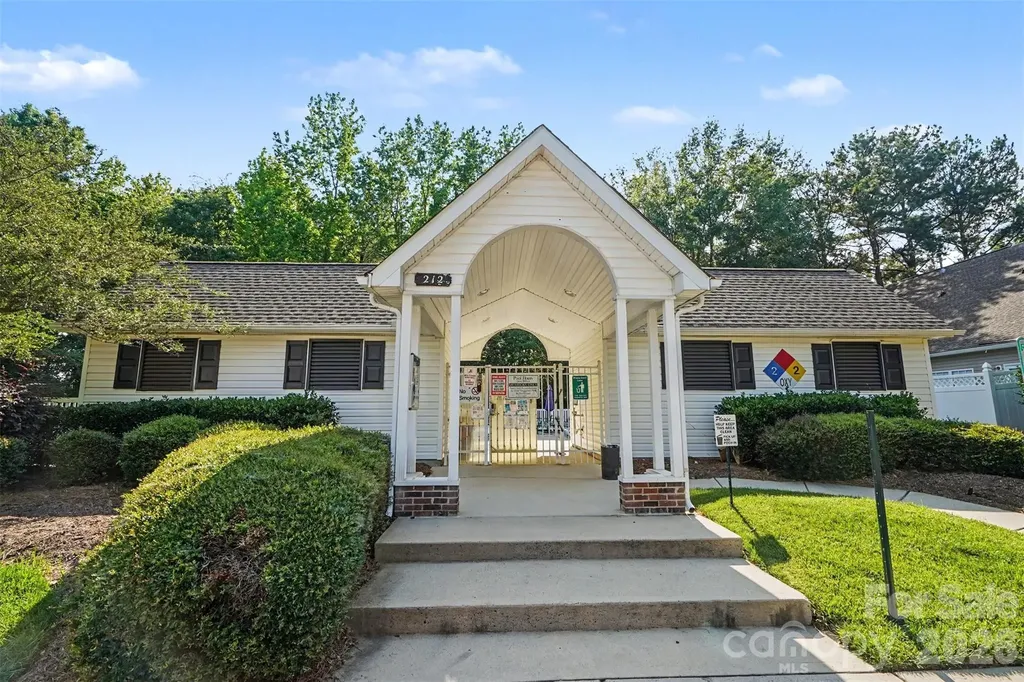 605 Gelderland Drive Matthews NC 28104