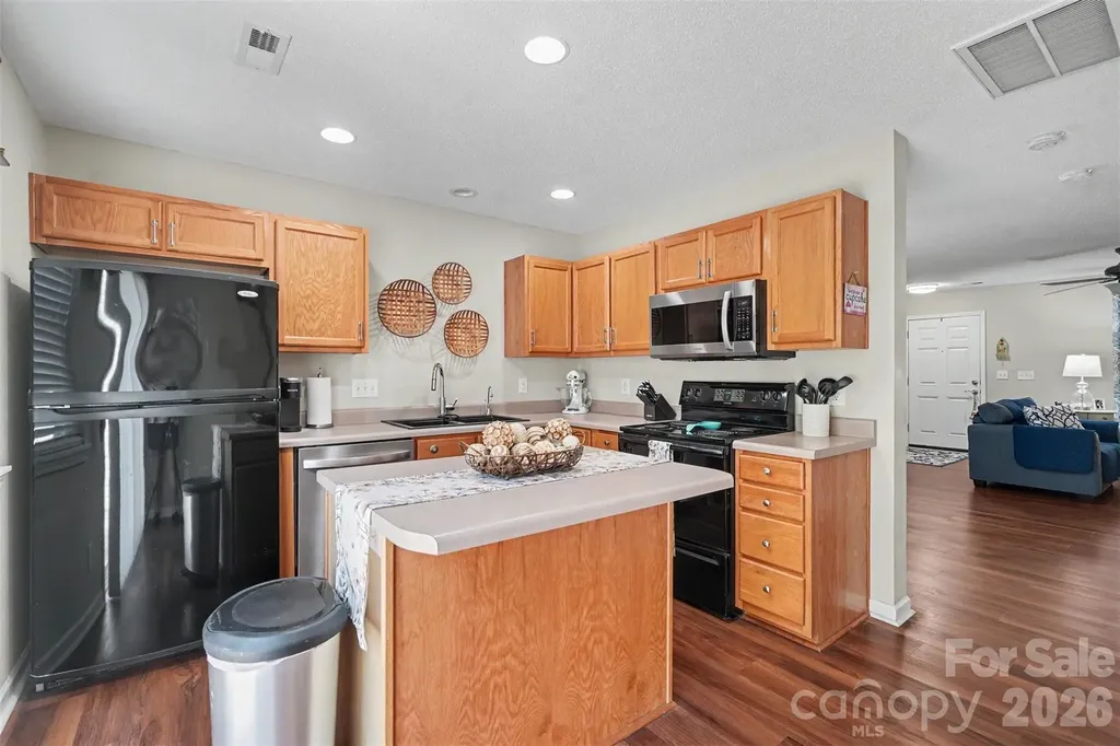 605 Gelderland Drive Matthews NC 28104
