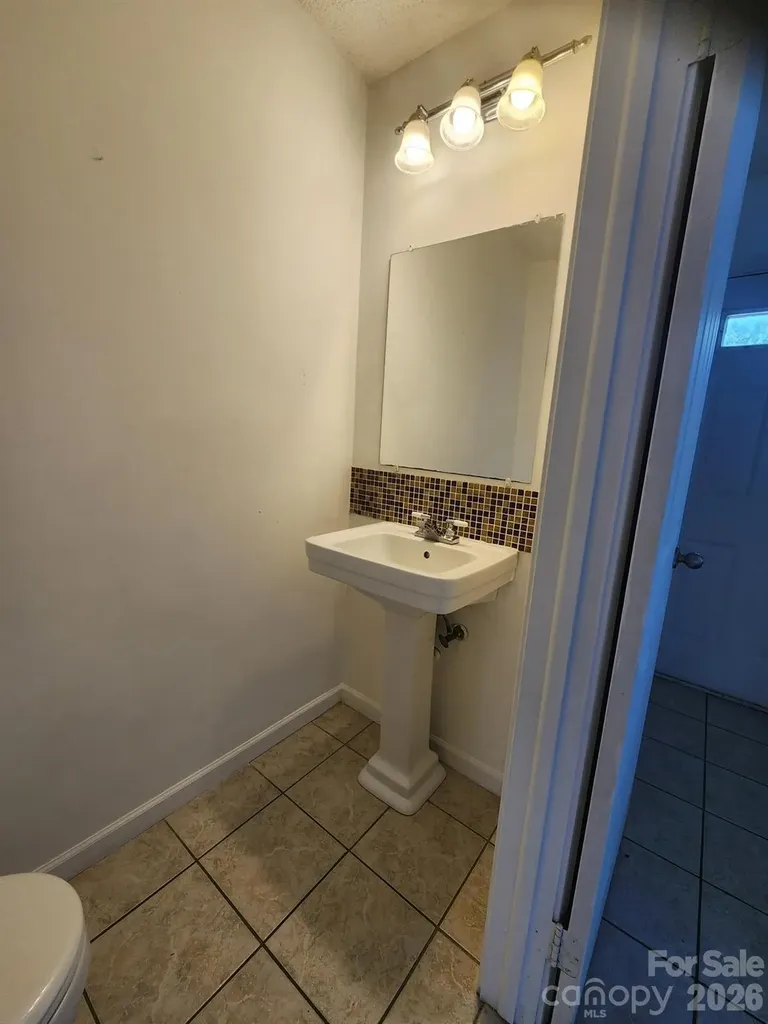 9626-D Vinca Circle Charlotte NC 28213