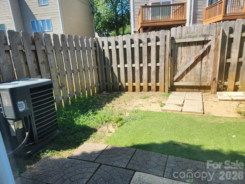 9626-D Vinca Circle Charlotte NC 28213