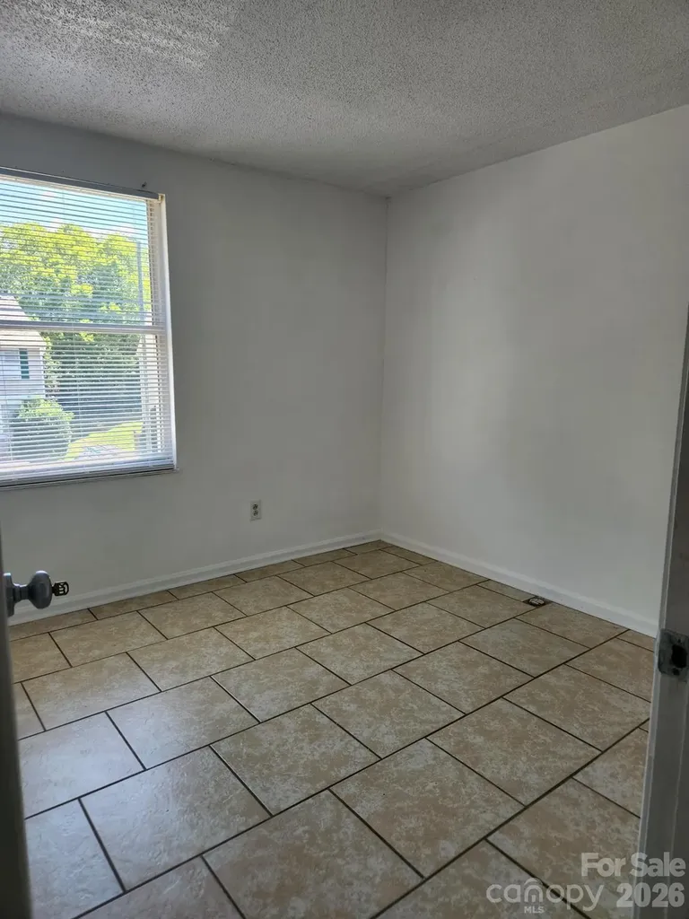 9626-D Vinca Circle Charlotte NC 28213