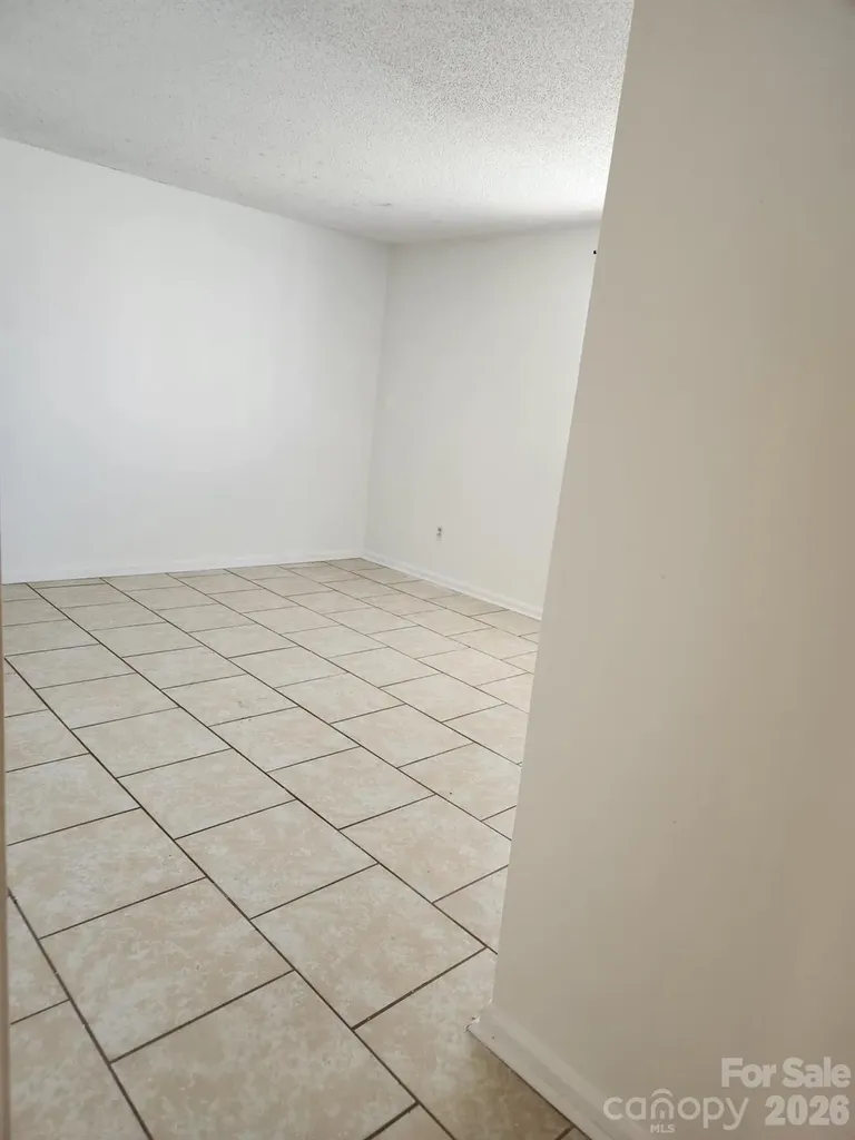 9626-D Vinca Circle Charlotte NC 28213