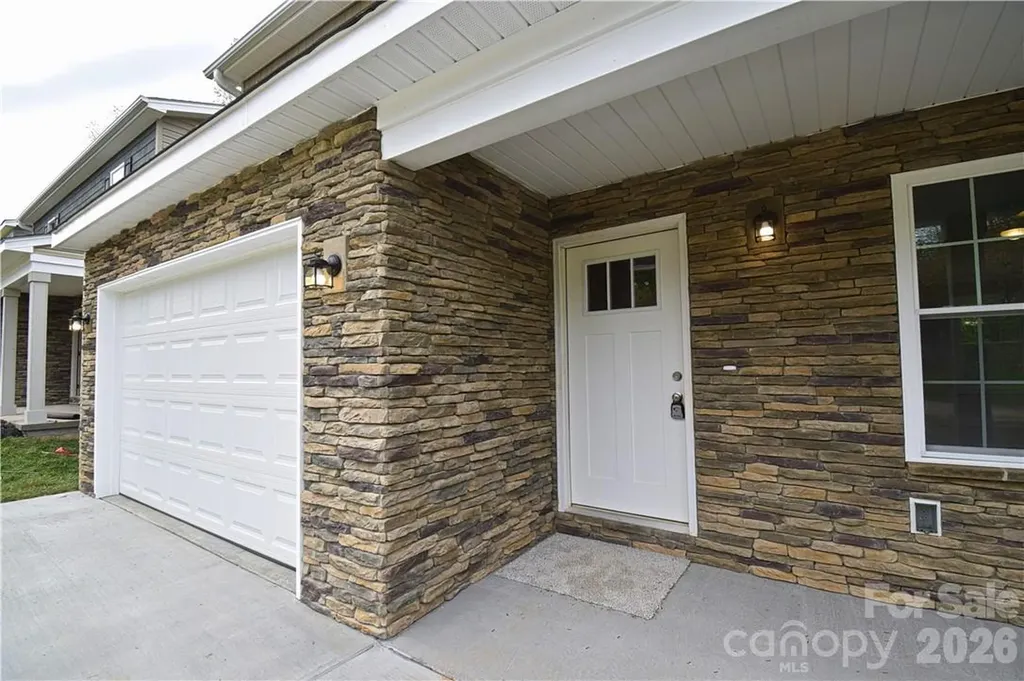 5123 Hanging Rock Court Hickory NC 28601
