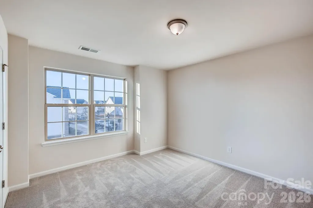 6418 Raffia Road Charlotte NC 28277