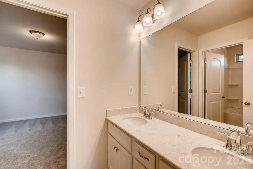 6418 Raffia Road Charlotte NC 28277