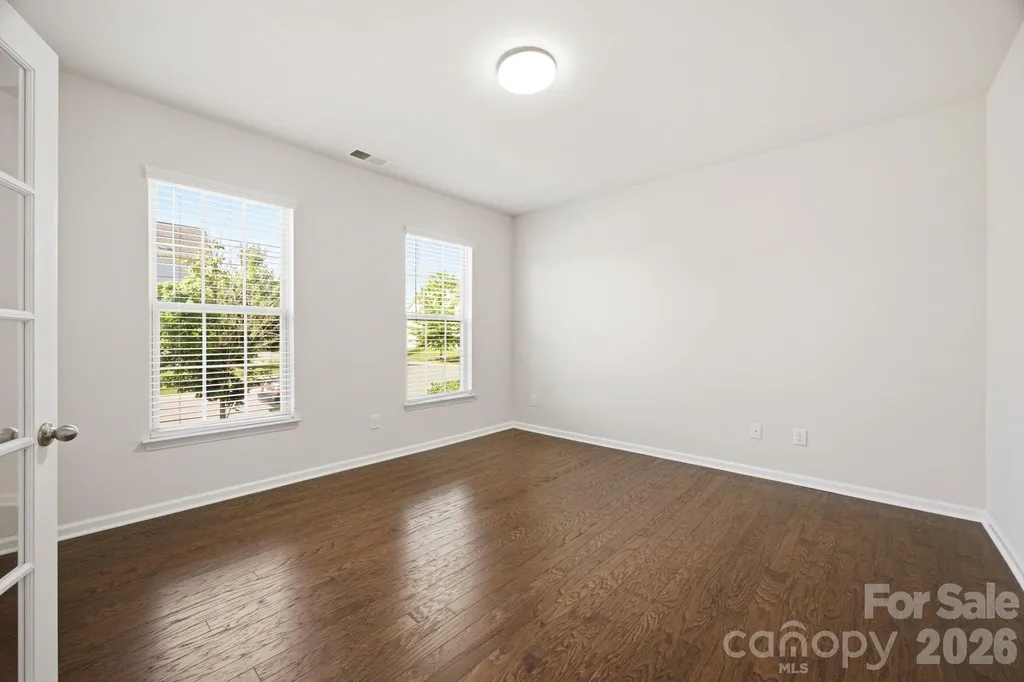 6418 Raffia Road Charlotte NC 28277
