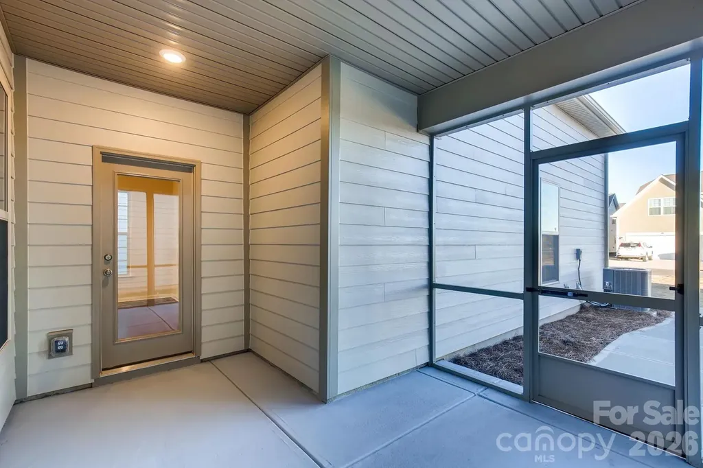6418 Raffia Road Charlotte NC 28277